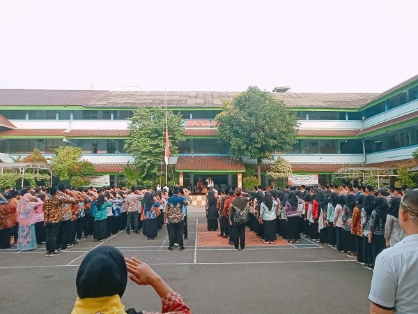 Semarak Peringatan Hari Pendidikan Nasional 2025 di MAN 3 Jakarta Pusat: Harmoni Budaya dan Semangat Pendidikan
