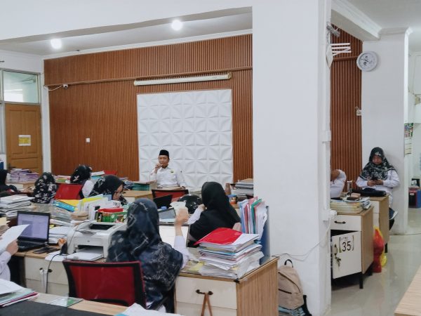 Mengetuk Pintu Hati, Menggugah Kesadaran: Seruan Moral Kepala MAN 3 Jakarta Pusat untuk Guru-Guru Madrasah