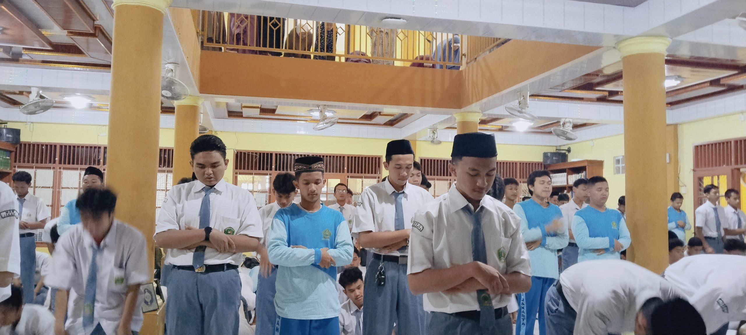Pembiasaan Talia di MAN 3 Jakarta Pusat, Siswa Kelas 12 Laksanakan Sholat Dhuha Bersama