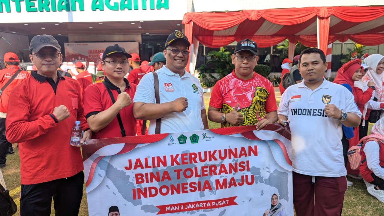 MAN 3 Jakarta Pusat Ikuti Jalan Sehat Kerukunan yang Diselenggarakan Kementerian Agama RI