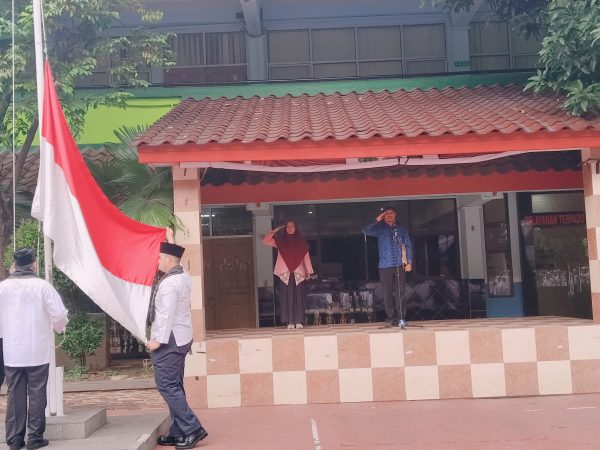 Upacara Hari Guru Nasional 2025 di MAN 3 Jakarta Pusat Berlangsung Khidmat