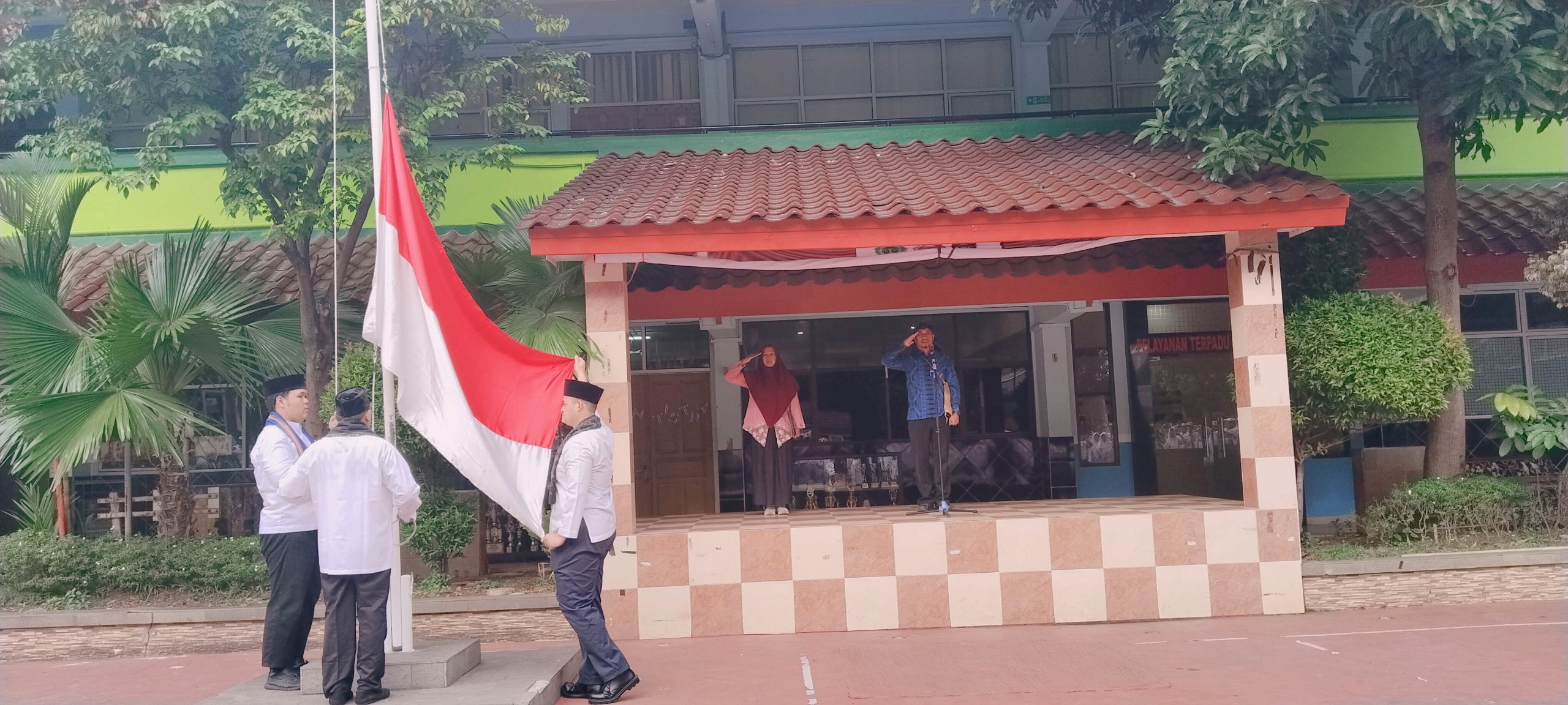 Upacara Hari Guru Nasional 2025 di MAN 3 Jakarta Pusat Berlangsung Khidmat Upacara Hari Guru Nasional 2025 di MAN 3 Jakarta Pusat Berlangsung Khidmat