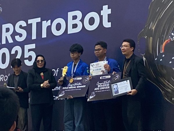 MAN 3 Jakarta Pusat Raih Lima Prestasi di Ajang Lomba Robotik Nasional 2025