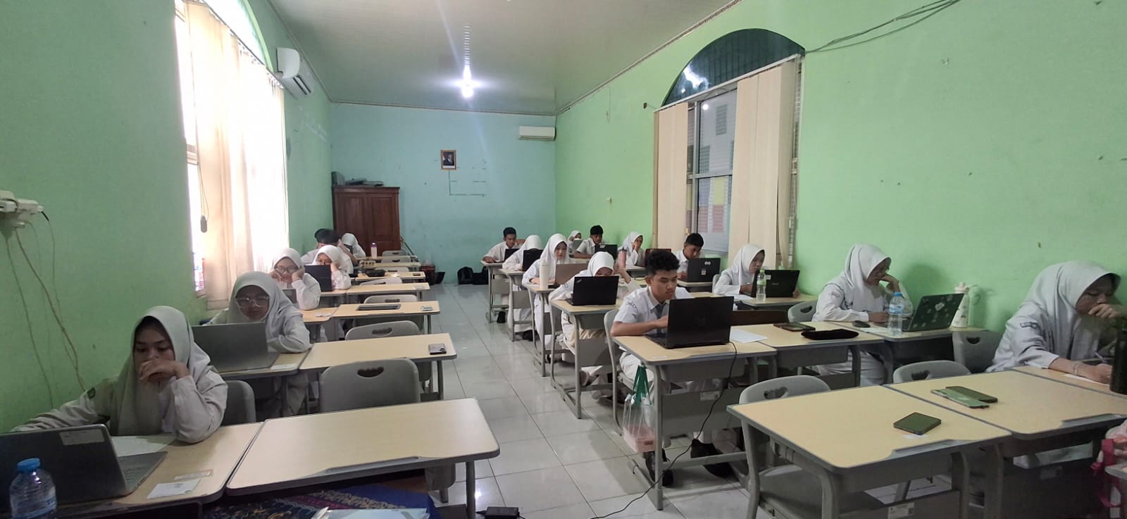 Ujian Berbasis Komputer Hari Keenam MAN 3 Jakarta Pusat Berjalan Tanpa Kendala