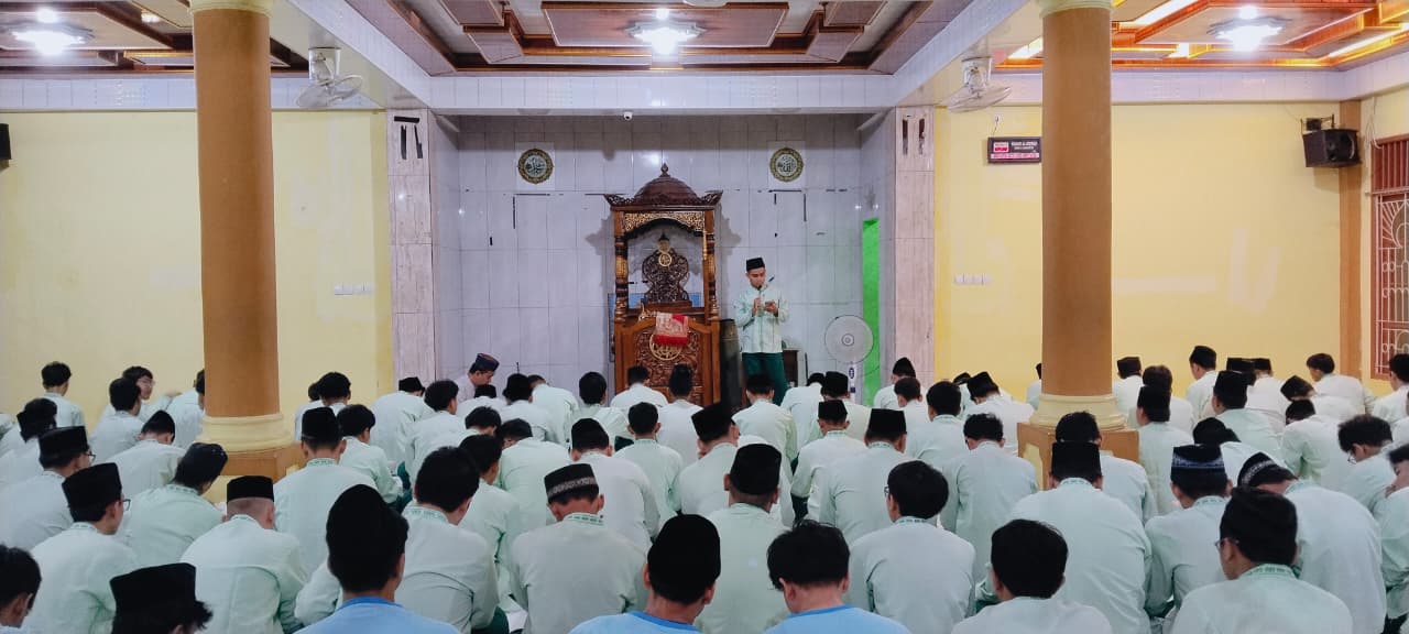 TALIA Jumat di MAN 3 Jakarta Pusat Perkuat Karakter Religius Siswa