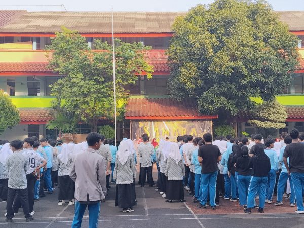 Kepala MAN 3 Jakarta Pusat Resmi Buka Kegiatan SAMARA 2026 dengan Simbolisasi Unik