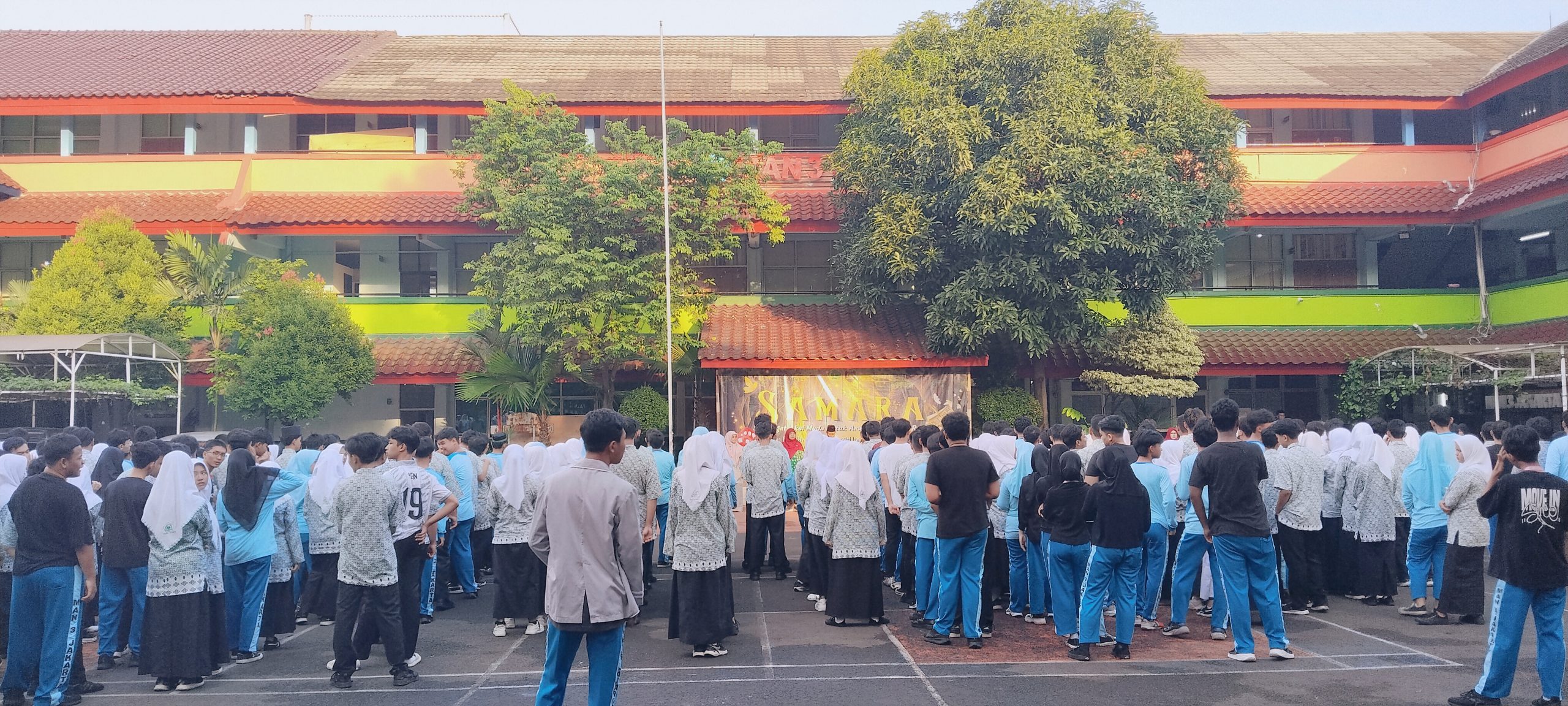 Kepala MAN 3 Jakarta Pusat Resmi Buka Kegiatan SAMARA 2026 dengan Simbolisasi Unik