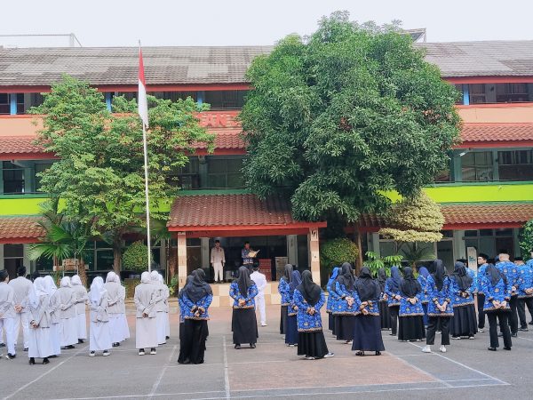 Upacara Hari Lahir Pancasila di MAN 3 Jakarta Pusat Teguhkan Komitmen Kebangsaan dan Semangat Persatuan Upacara Hari Lahir Pancasila di MAN 3 Jakarta Pusat Teguhkan Komitmen Kebangsaan dan Semangat Persatuan