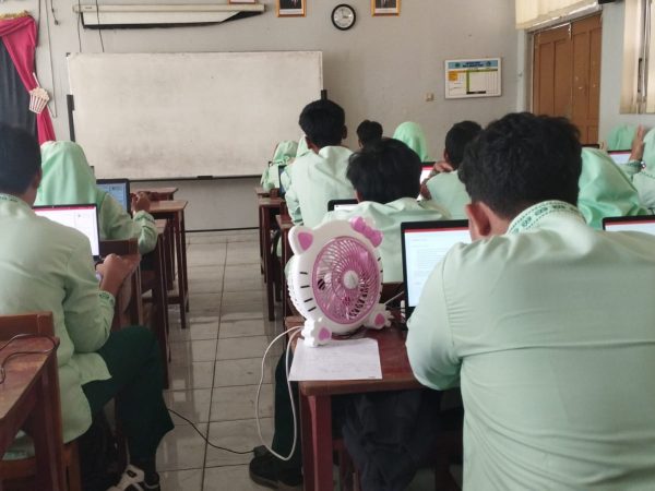 Hari Keempat ASAT Online: Ketika Teknologi Mempermudah Proses Evaluasi Pembelajaran