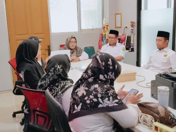 Rapat Koordinasi Panitia PMBM, Kepala MAN 3 Jakarta Pusat Tekankan Profesionalisme dan Pelayanan Prima