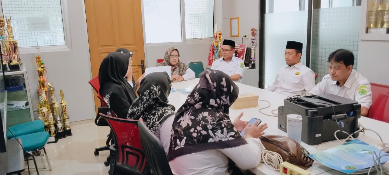 Rapat Koordinasi Panitia PMBM, Kepala MAN 3 Jakarta Pusat Tekankan Profesionalisme dan Pelayanan Prima