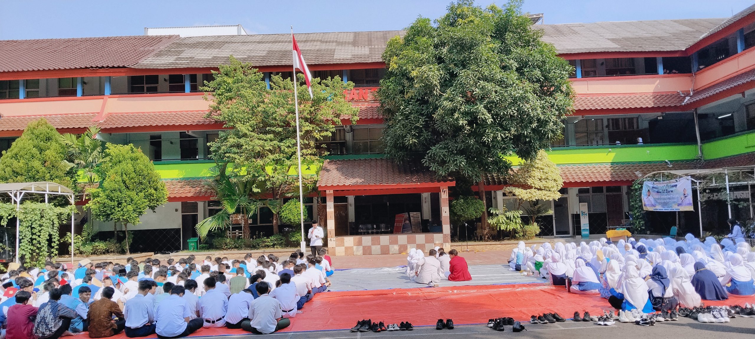 Hari Pertama MATAMUDA 2026: Murid Baru MAN 3 Jakarta Pusat Dibekali Jati Diri Madrasah, Cinta Lingkungan, dan Semangat Kebersamaan Hari Pertama MATAMUDA 2026: Murid Baru MAN 3 Jakarta Pusat Dibekali Jati Diri Madrasah, Cinta Lingkungan, dan Semangat Kebersamaan