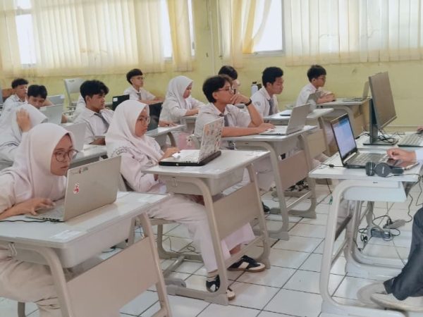 Literasi Diuji, Karakter Dipetakan: Siswa Kelas XII MAN 3 Jakarta Pusat Awali Pelaksanaan TKA dan AN